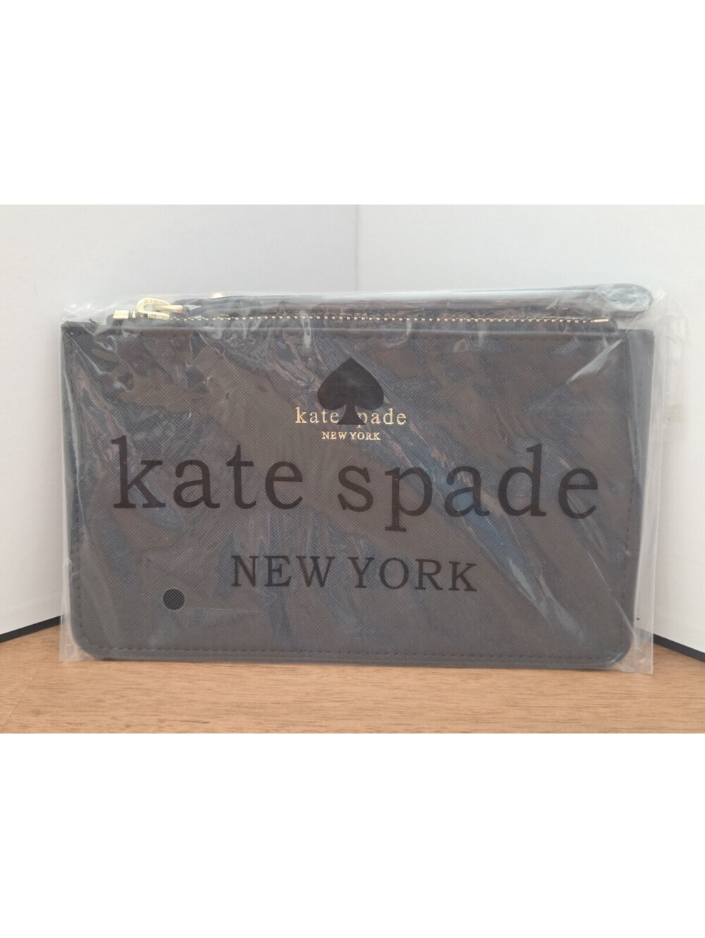 Kate Spade New York Black Zip Pouch Wristlet Clutch NWT $88